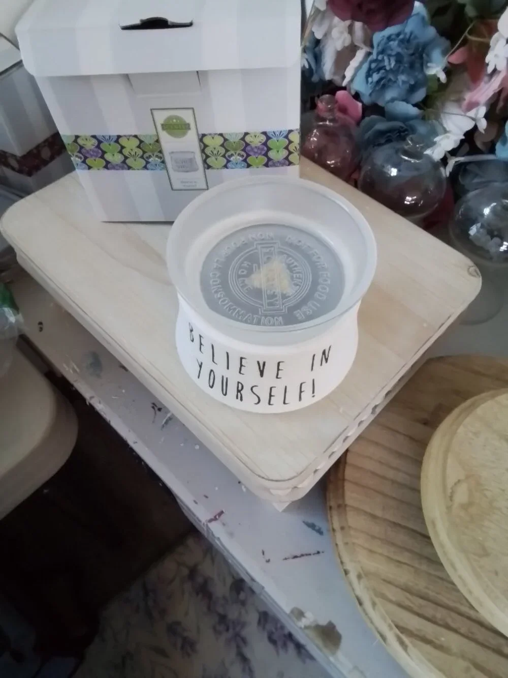 NIB Scentsy Candle Wax Bar Warmer 